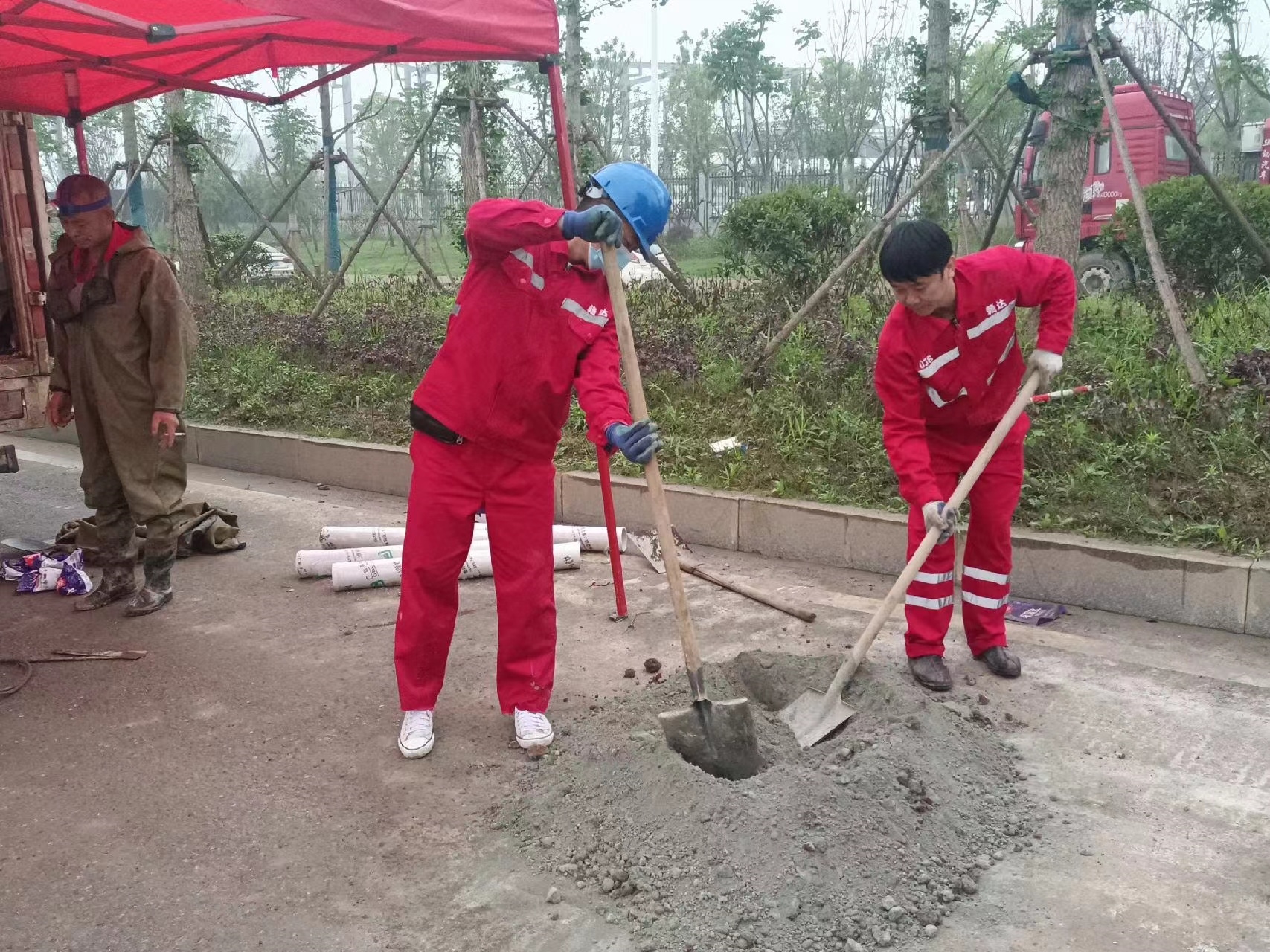 拜城管道疏通哪家好】及时进行市政管道清淤